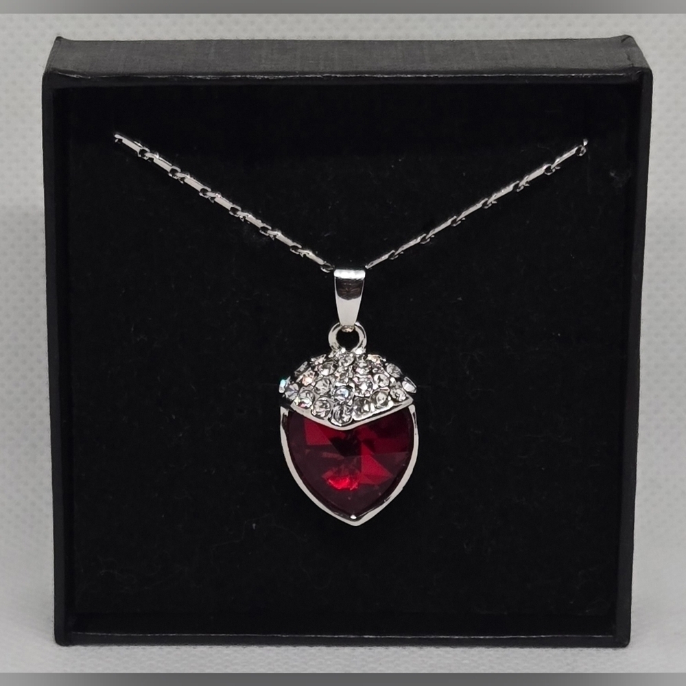 18KGP Red Heart Crystal Necklace & Earring Set – Swarovski Elements - Picture 2 of 9